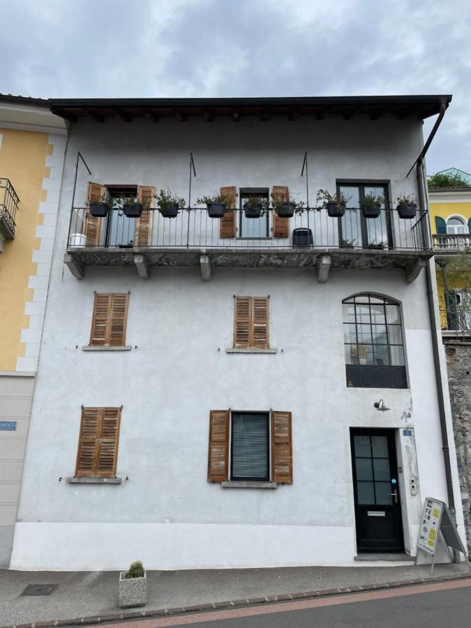1912 - Flowers Room - Budget For Young Locarno Extérieur photo